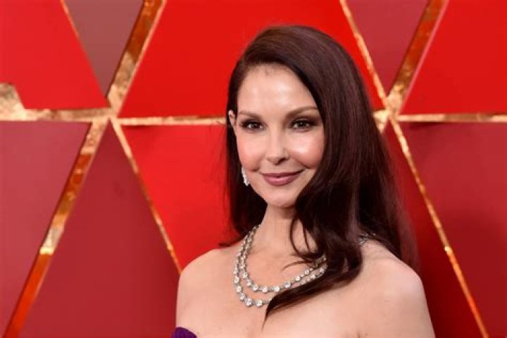 Is Ashley Judd Gay? Get More Updates About Her!