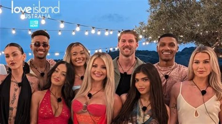 Love Island 2022 contestants' heights range from Danica at 5'3 to Davide at 6'2 |