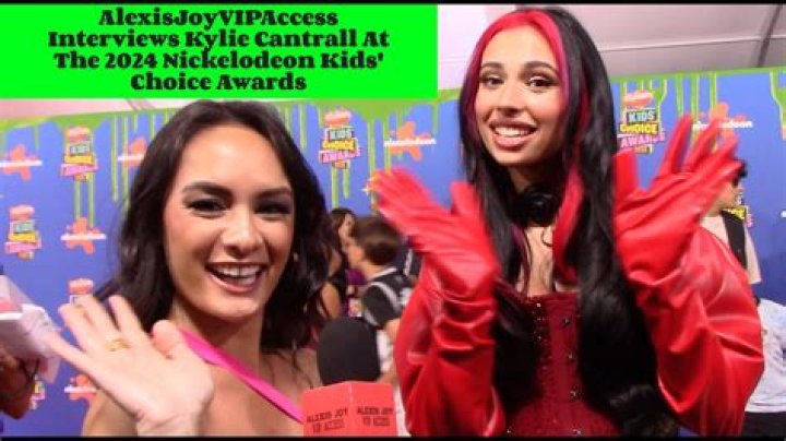 Nickelodeon Star Talks Dating Reveal |