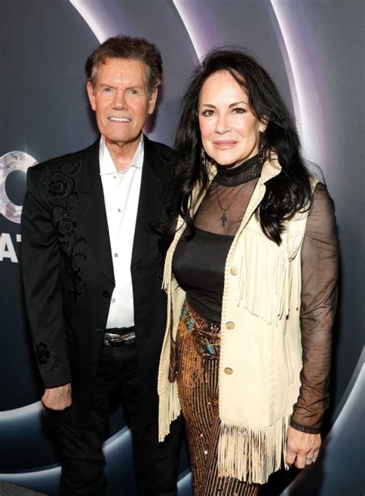 The True Age Of Randy Travis's Wife Revealed