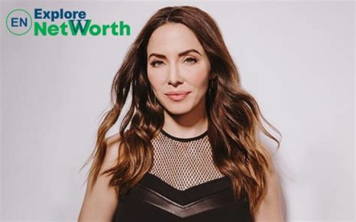 Whitney Cummings- Net Worth, Age, Bio, Height, Boyfriend, Instagram, Career