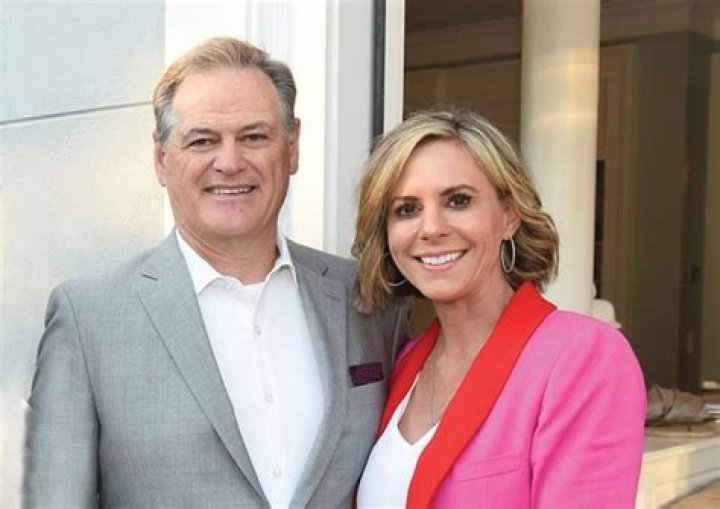 Who Is Mickey Loomiss Wife Melanie Loomis? |